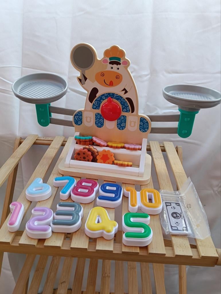 Houten weegschaal met gewichtjes cijfers en koekjes, Lieselotjetweedehandsspeelgoed@gmail.com, -, Rekenen, Ophalen of Verzenden