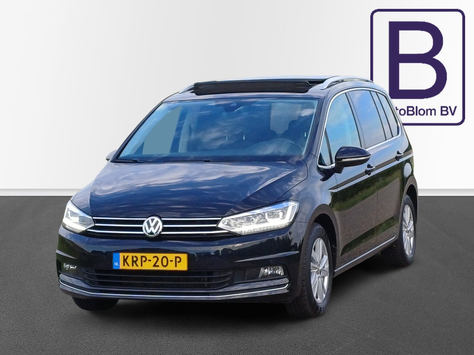 Volkswagen Touran 1.5 TSI Highline / Trekhaak / Panodak / Ca, Auto's, Euro 6, 4 cilinders, 150 pk, Bedrijf