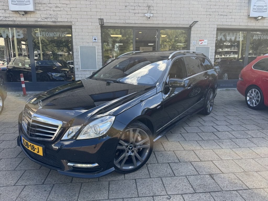 Foto 22 van Mercedes-Benz E-Klasse Estate 500 AMG Harman Night vision Lu