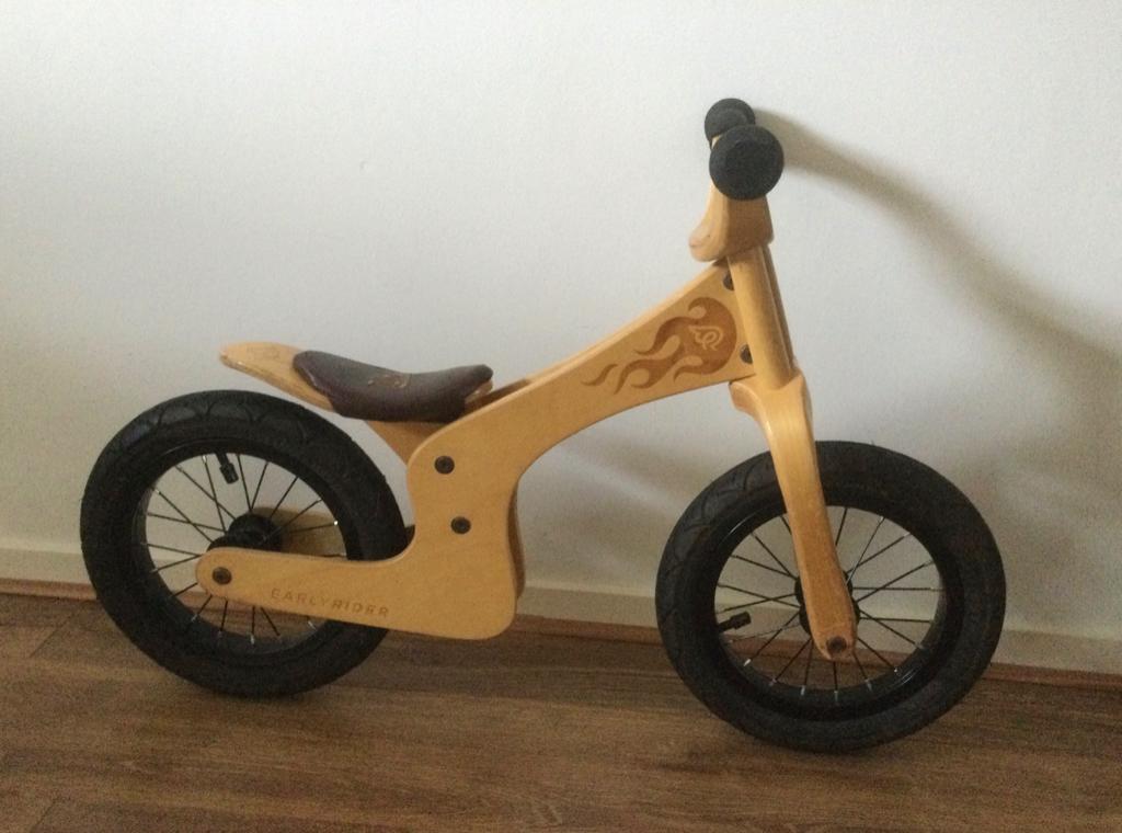 Stoere houten loopfiets zo goed als nieuw. Merk: EARLYRIDER, Fietsen en Brommers, Steps, Ophalen of Verzenden, Zo goed als nieuw
