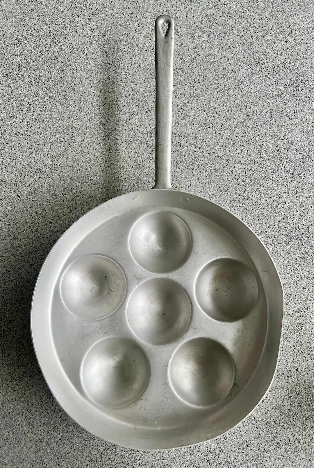 Vintage aluminium poffertjespan ø 24 cm, Antiek en Kunst, Ophalen of Verzenden