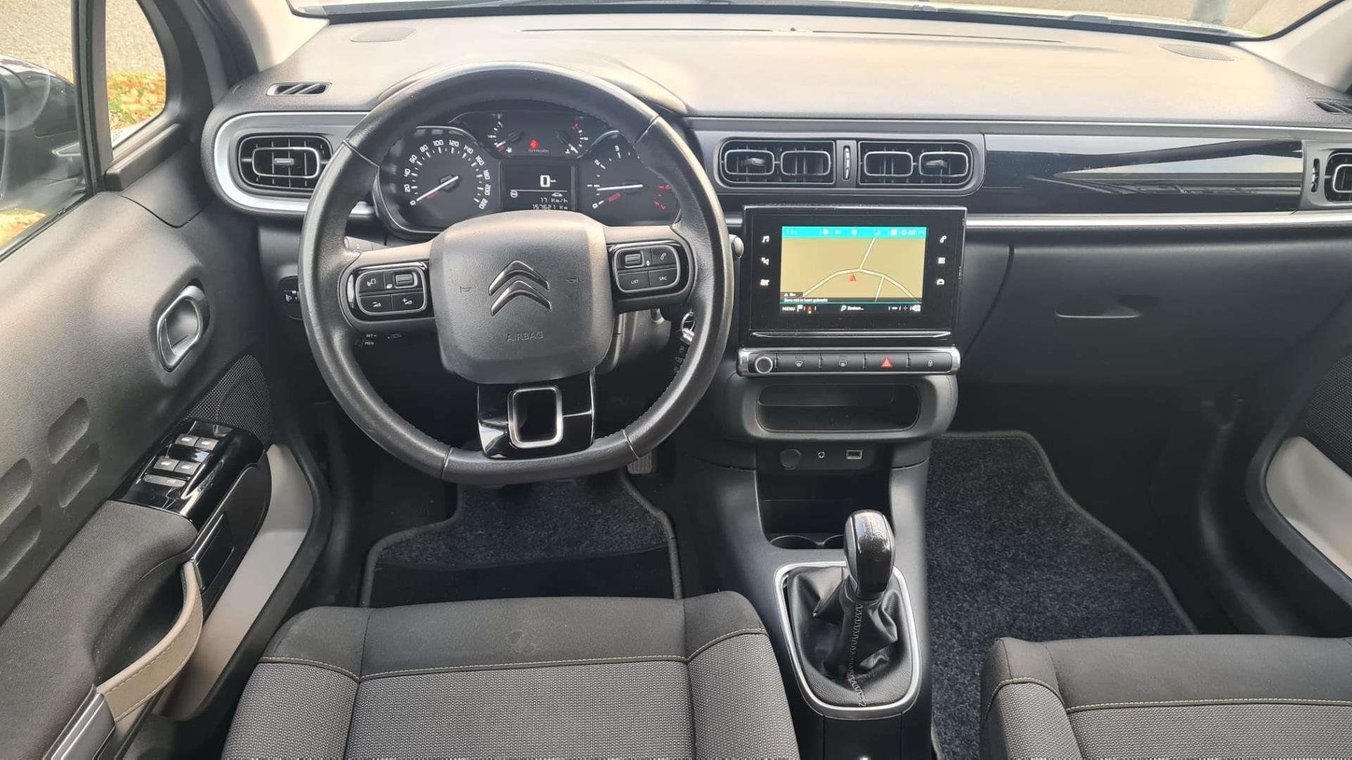 Citroen C3 1.2 PureTech S&S Shine, Camera, Cruise, Line assi, Voorwielaandrijving, 1025 kg, 1199 cc, Met garantie (alle)