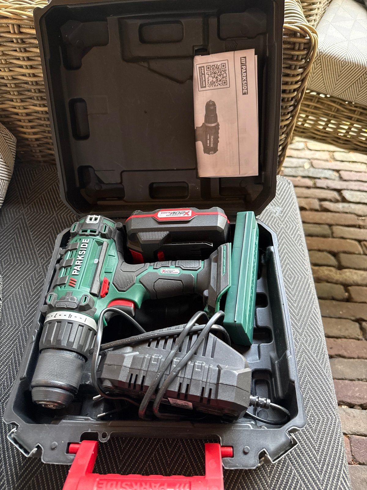 Parkside Accuboormachine met koffer en lader, Ophalen, Variabele snelheid, Minder dan 400 watt, Zo goed als nieuw