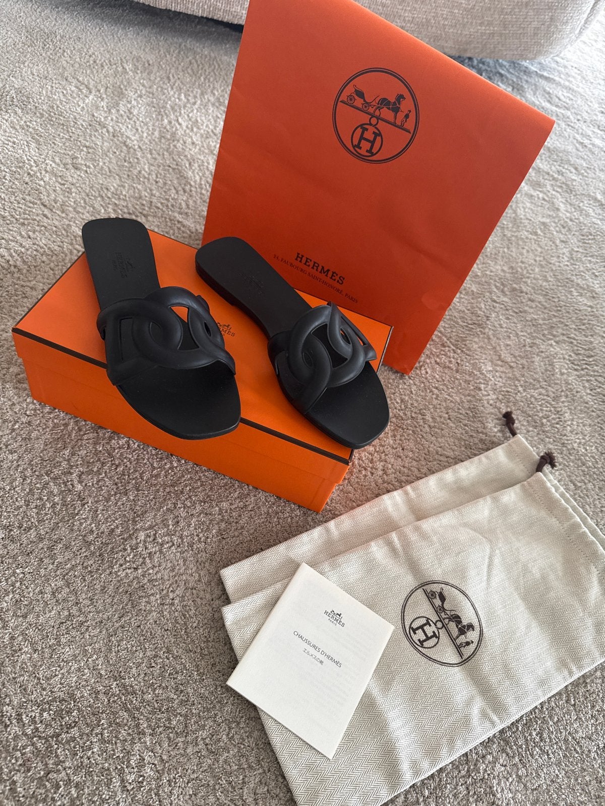 Hermès Chypre Sandalen Zwart Maat 37, Slippers, Zwart, Nieuw, Ophalen of Verzenden