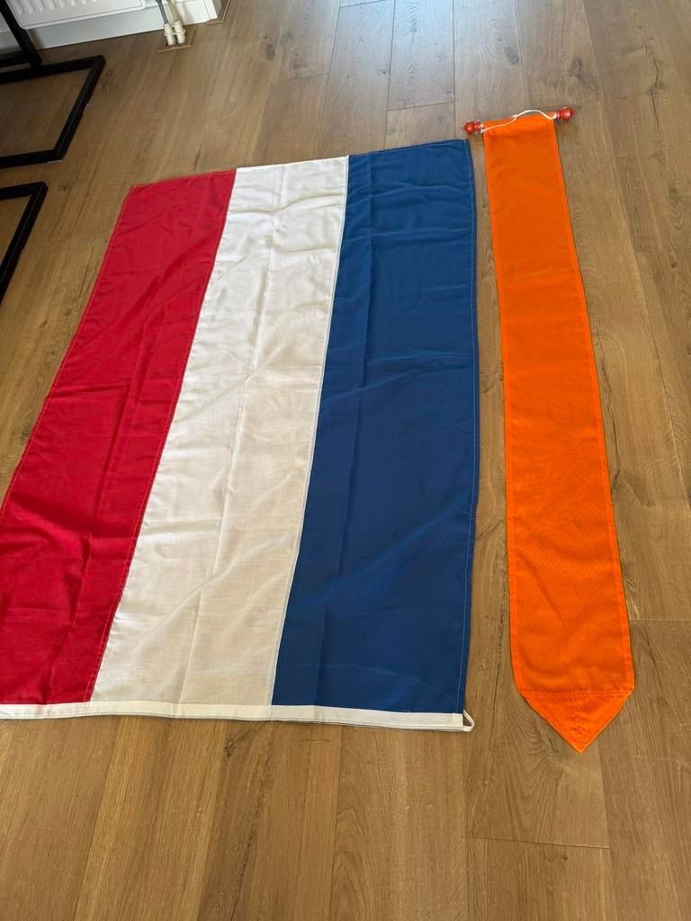 Vlaggen en wimpel, Ophalen, Nieuw