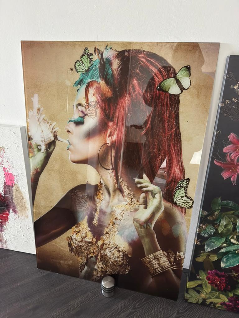 Plexiglas schilderij vrouw met vlinders, Ophalen