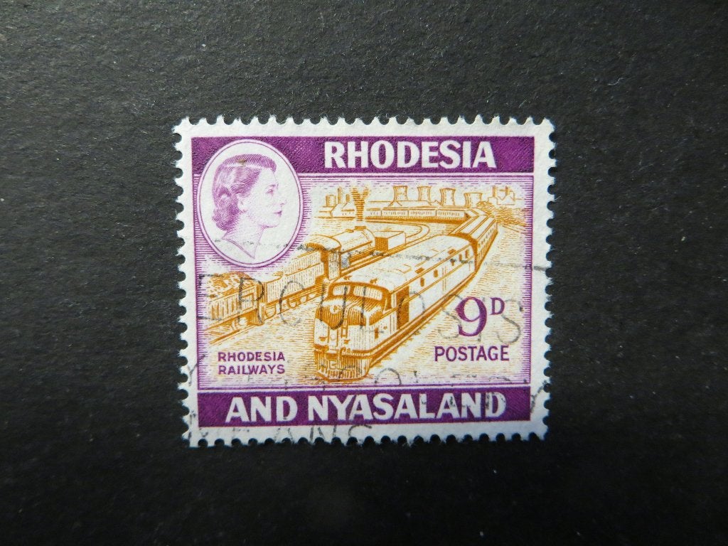 A00330: Rhodesia & Nyasaland QEII 9 d, Postzegels en Munten, Postzegels | Afrika, Ophalen of Verzenden, Tanzania