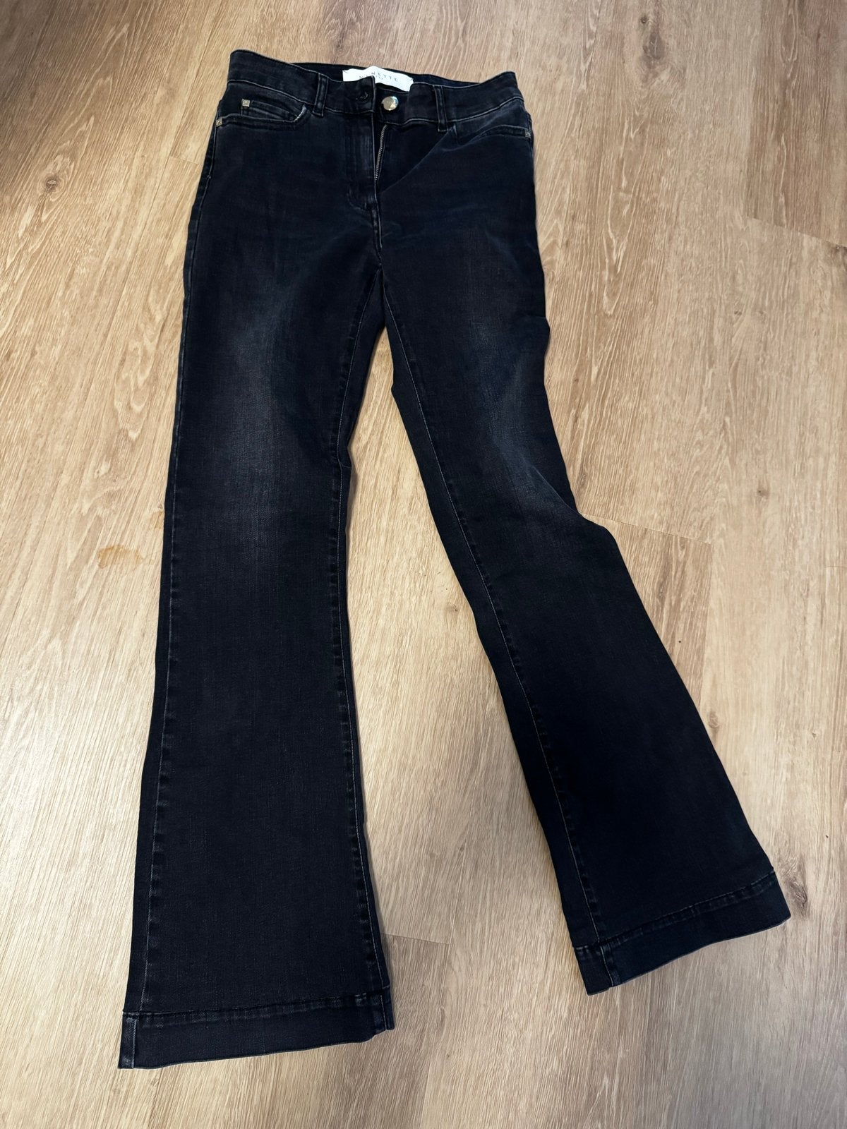 Nenette flared jeans maat W28/36, Ophalen of Verzenden, Zo goed als nieuw, Zwart, W28 - W29 (confectie 36)
