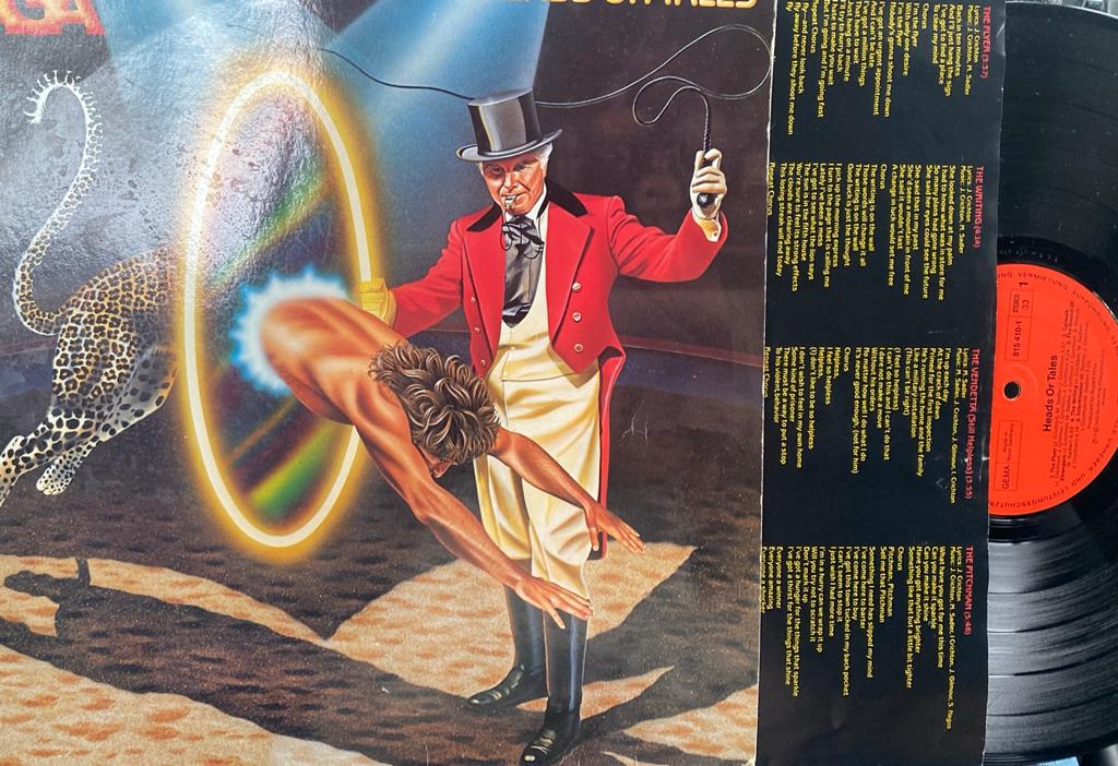 Saga lp heads or tales, Ophalen of Verzenden, Zo goed als nieuw