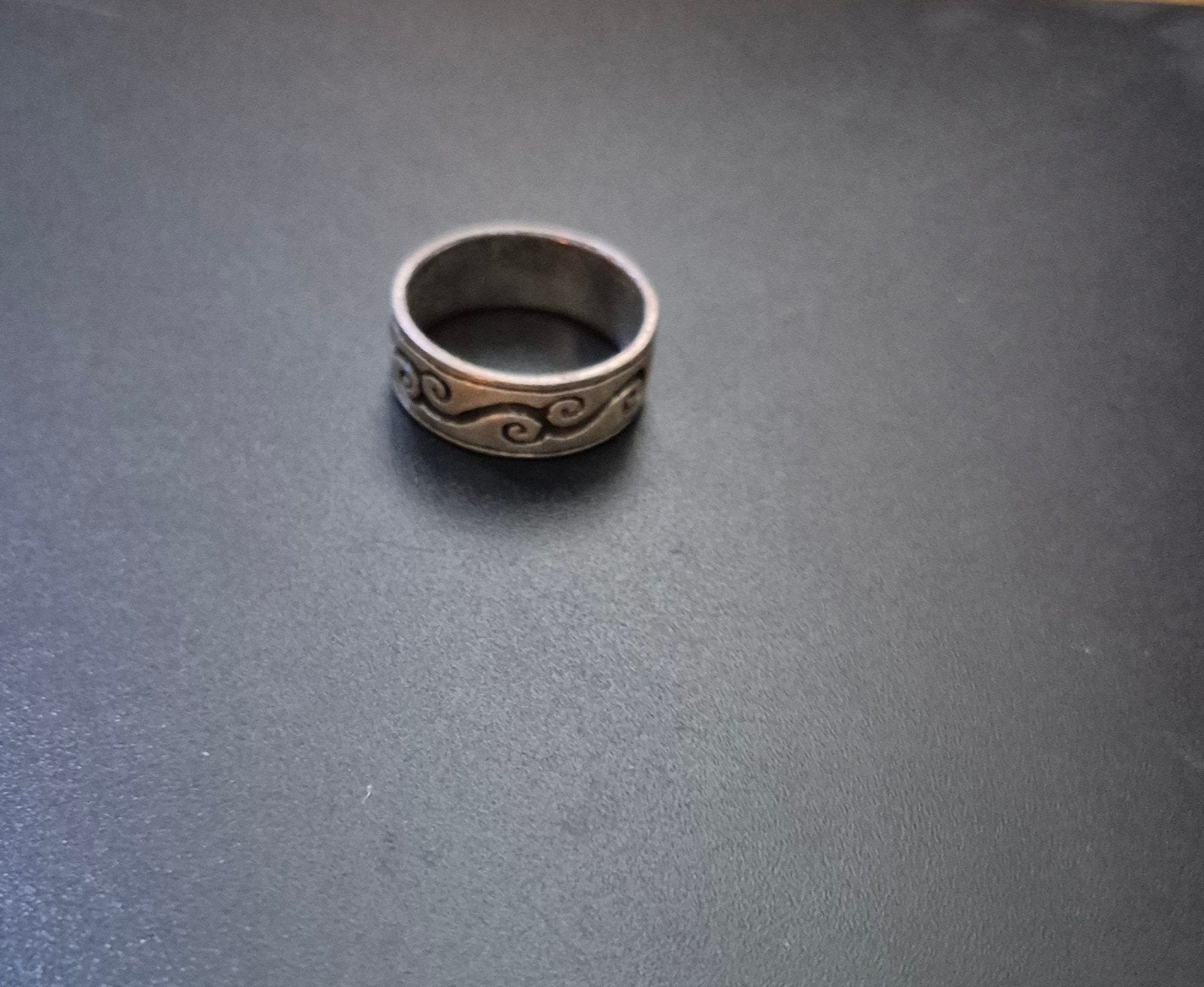 Zilveren ring met sierlijk patroon - Maat 18-19, Sieraden, Tassen en Uiterlijk, Ringen, 18 tot 19, Gebruikt, Ophalen of Verzenden