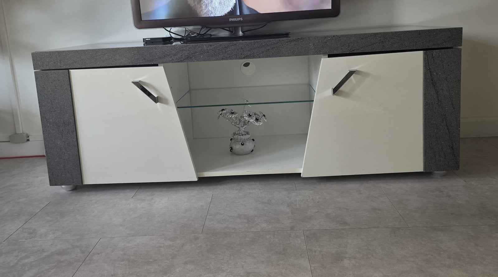 Tv meubelkast, Ophalen
