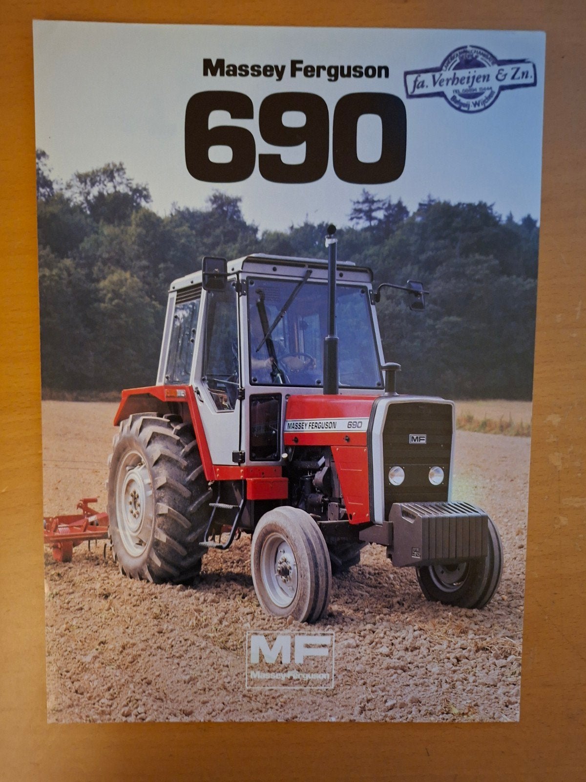 Folder Massey Ferguson MF 690 Nederlandstalig, Boeken, Ophalen of Verzenden, Gelezen, Tractor en Landbouw