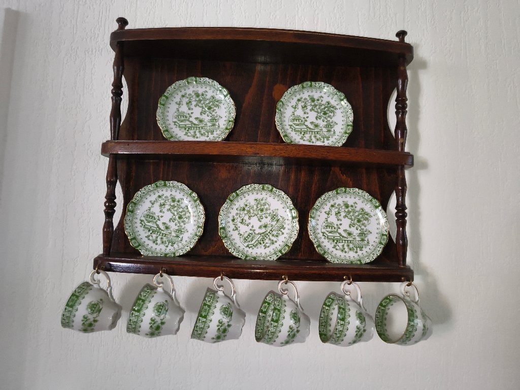 oud wandrek met kopjes en schotels oud, Ophalen of Verzenden