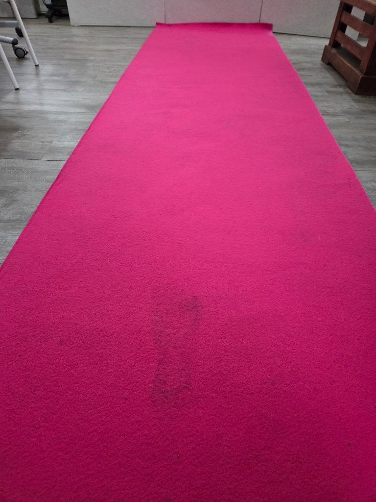 Roze loper – 7,70 m x 1 m, Ophalen, Gebruikt, Versiering, Verjaardag