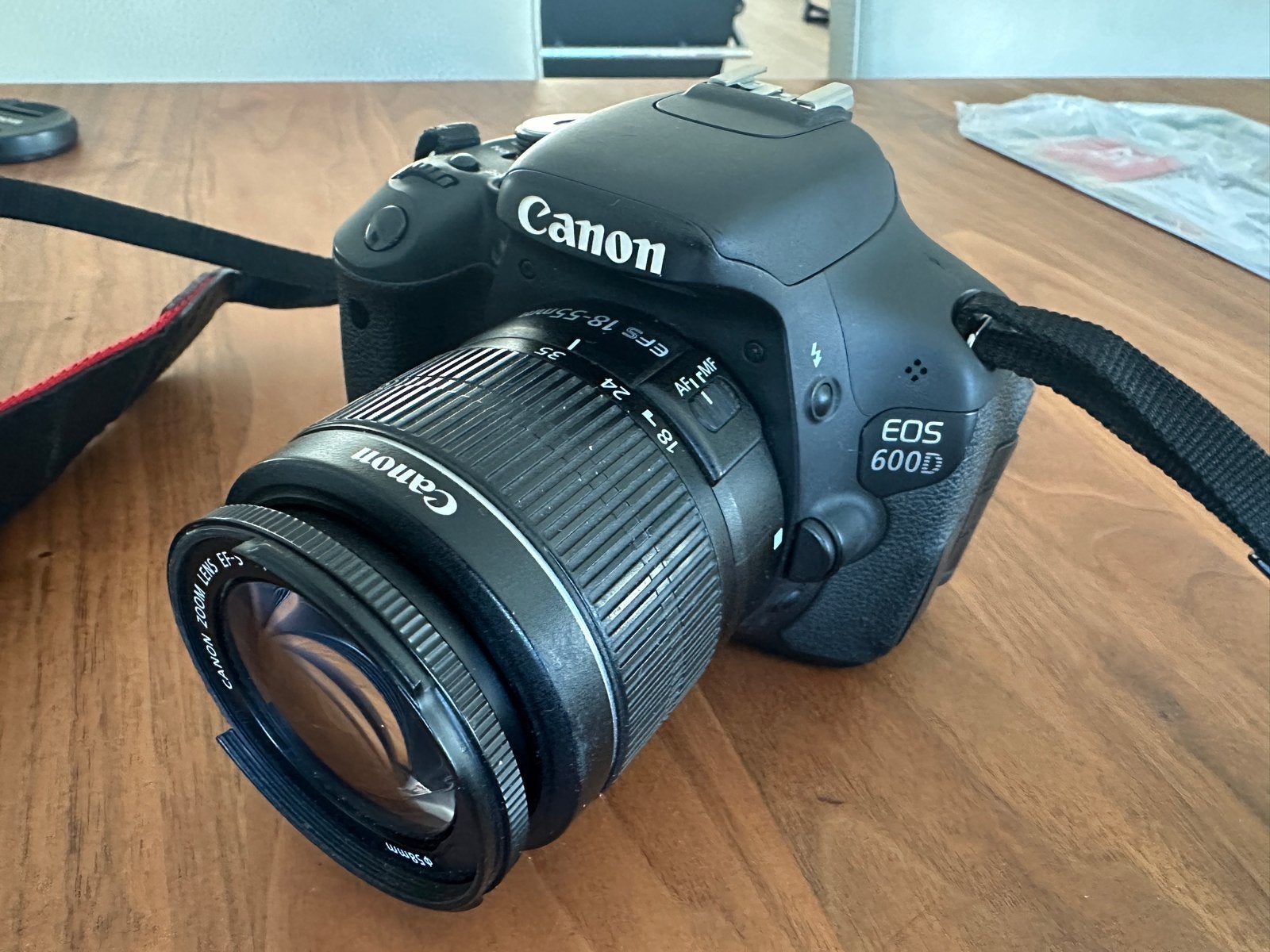 Canon EOS 600D Spiegelreflexcamera met 18-55mm lens, Ingebouwde flitser, Gebruikt, Spiegelreflex, Canon