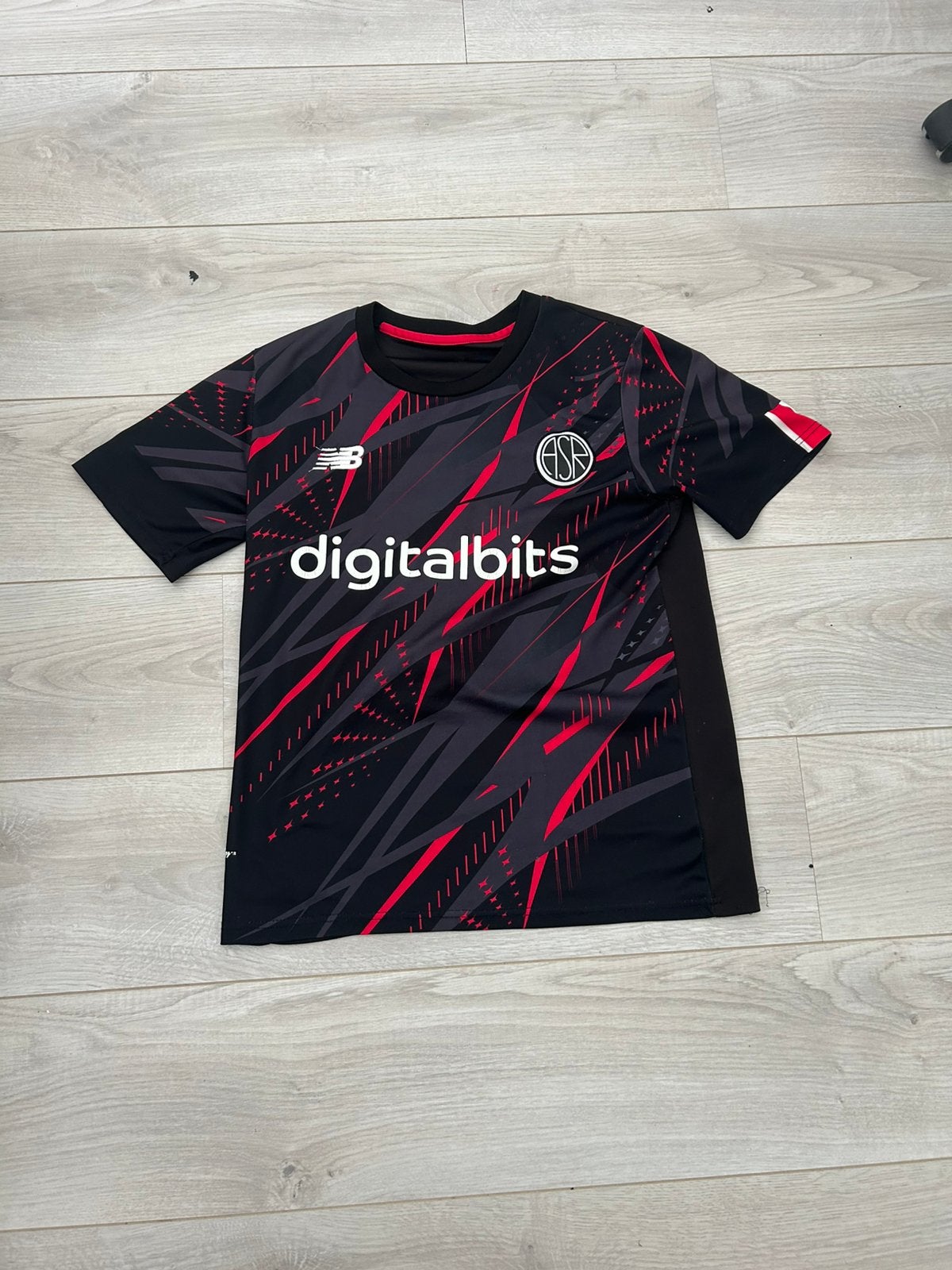 Voetbalshirt, Ophalen, Zo goed als nieuw, Rood