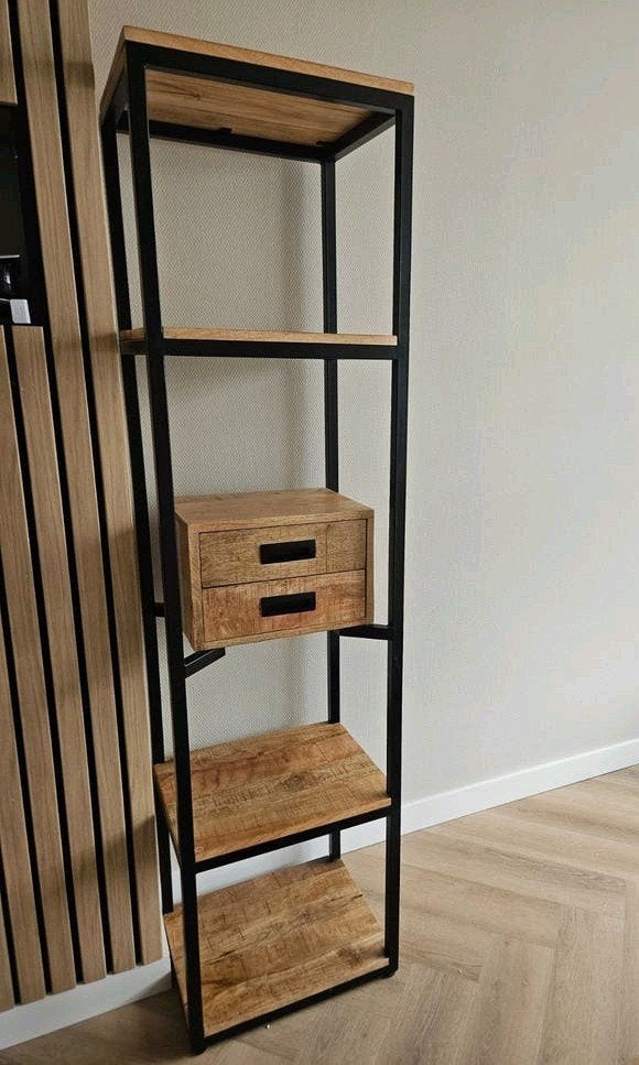 Boek kast mango hout merk huus, Huis en Inrichting, Ophalen, Zo goed als nieuw