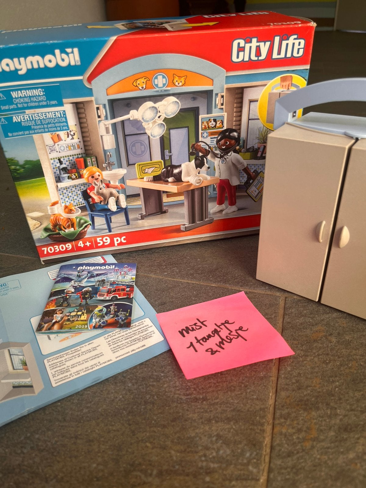 PLAYMOBIL city life speelbok dierenarts (70309), Ophalen of Verzenden, Zo goed als nieuw