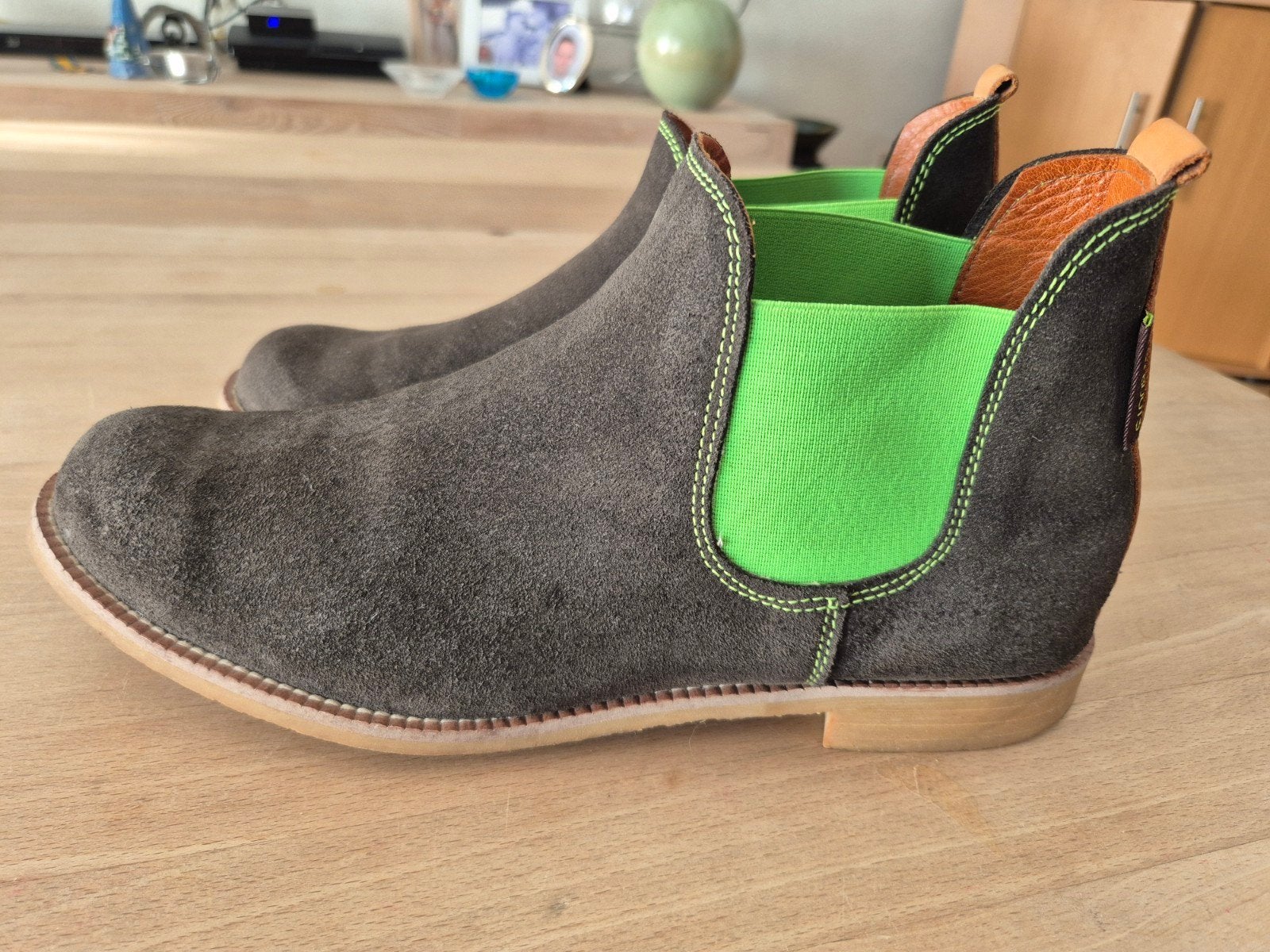 Prachtige schoenen Neon Boots.Maat 43., Overige kleuren, Verzenden, Boots, Zo goed als nieuw