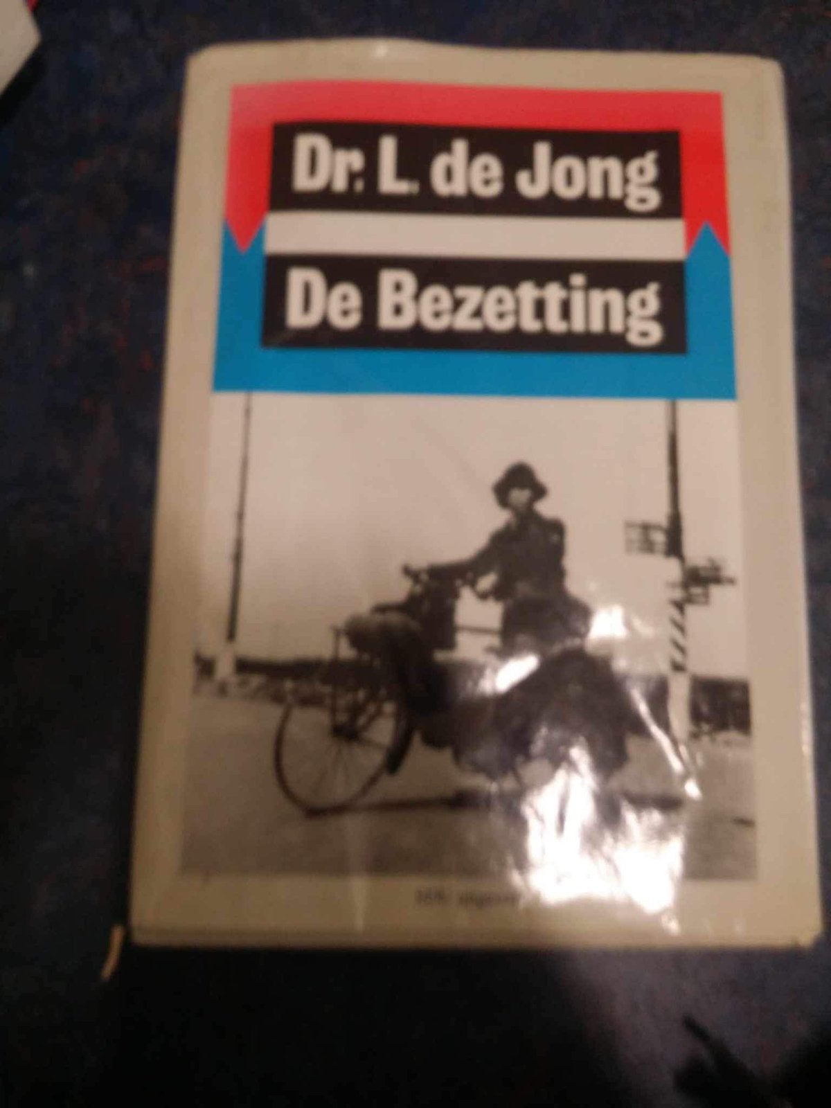 Dr L. de Jong De Bezetting, Boeken, Ophalen of Verzenden, Zo goed als nieuw