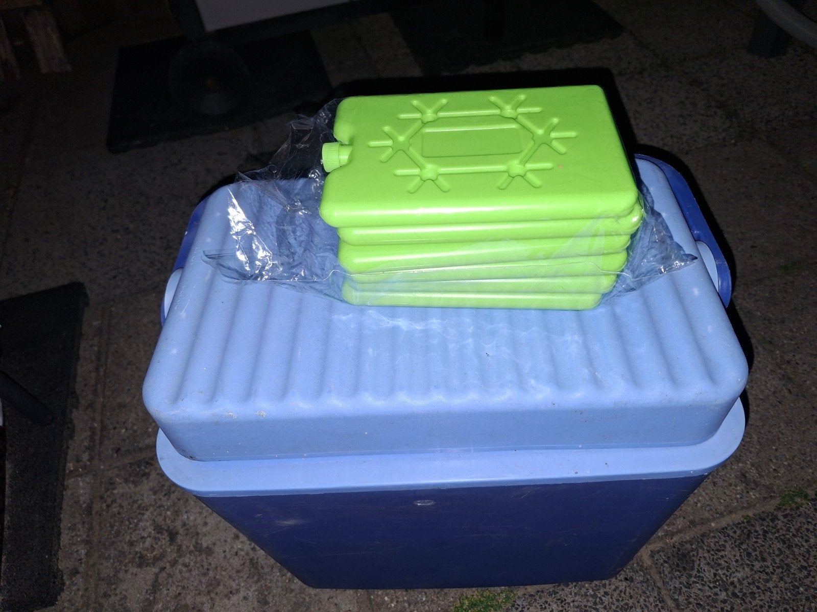 Koelbox met koelelementen (zelf vullen), Ophalen, Koelelement
