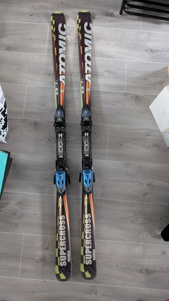 Te koop: SKI's Atomic, Ophalen, 160 tot 180 cm, Gebruikt, Carve