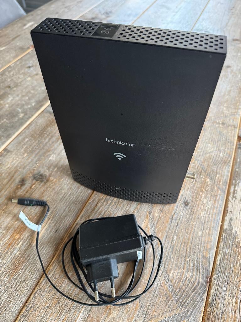 Technicolor TC7210.Z modem/router, Ophalen of Verzenden, Zo goed als nieuw, Router met modem, Technicolor
