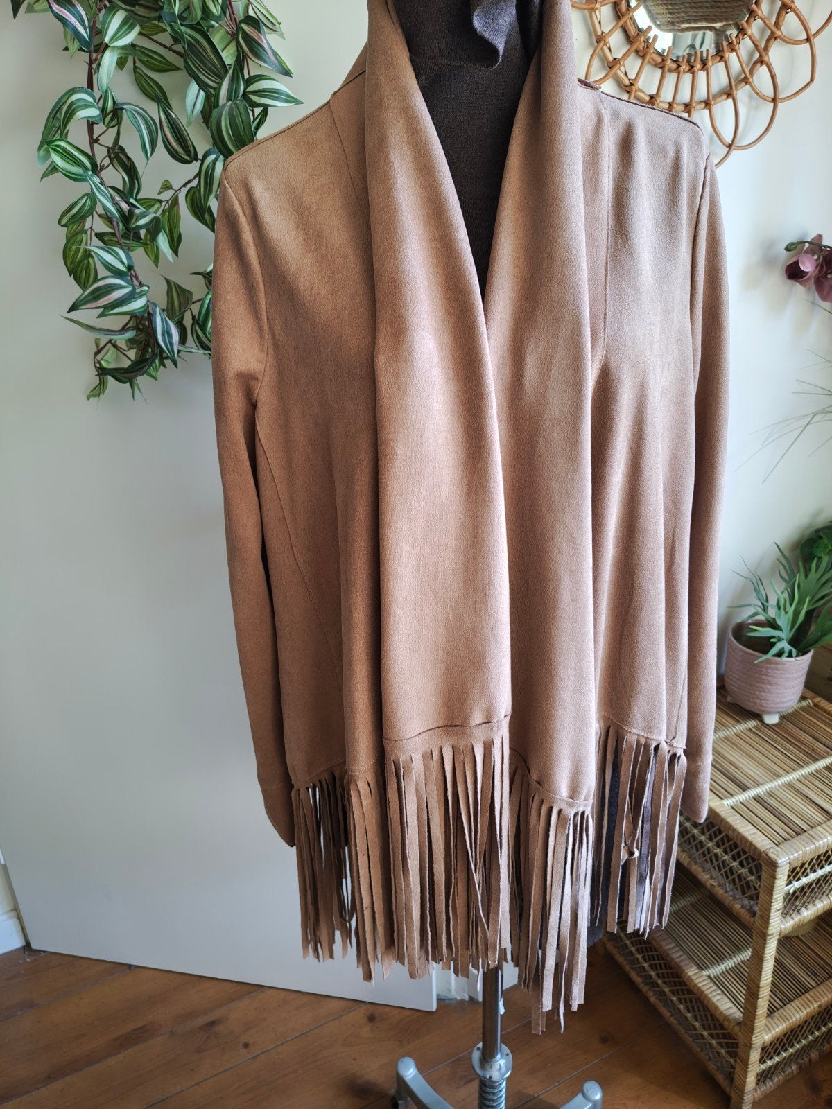 suedine vest jas franjes maat m l ambika Ibiza boho stijl za, Ophalen of Verzenden, Gedragen, Maat 38/40 (M)