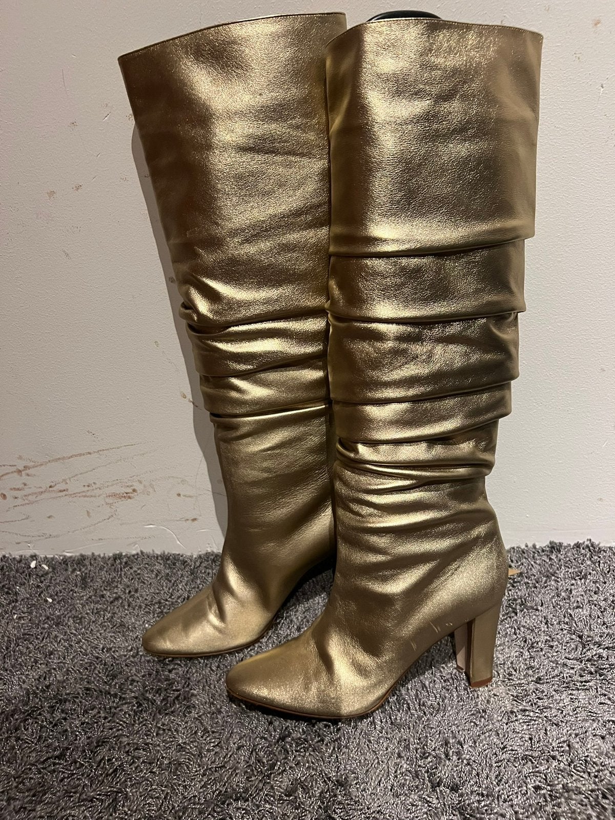 Zeer mooie luxe laarzen manolo Blahnik  37 origineel zgan, Hoge laarzen, F, Overige kleuren, Ophalen of Verzenden