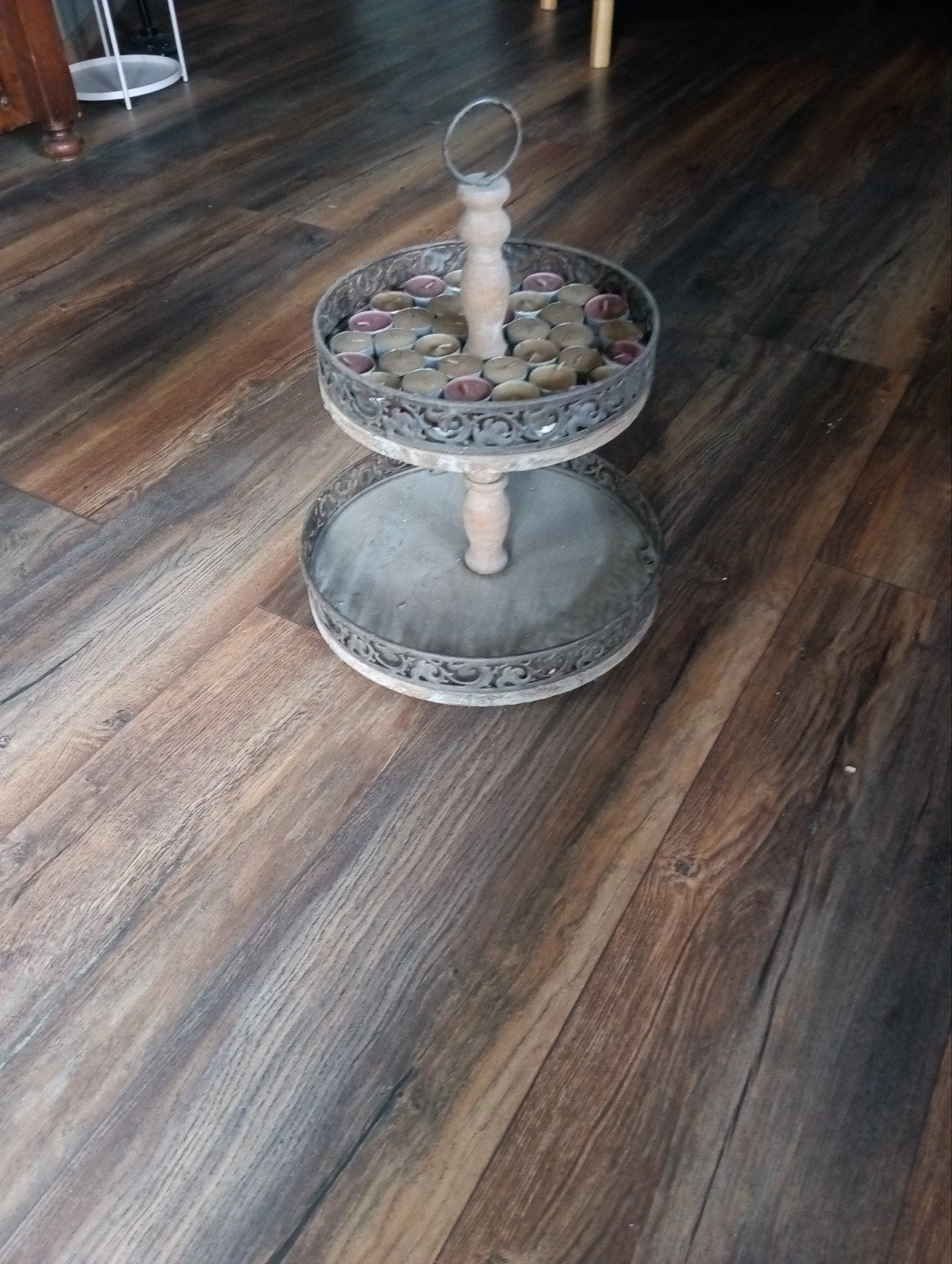 Decoratieve etagère/kandelaar voor theelichtjes, Ophalen, Gebruikt, Metaal, Grijs