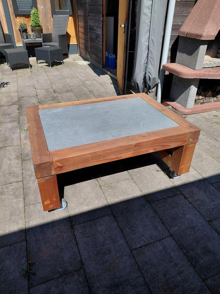 Salontafel op wielen ( buiten), Ophalen, Gebruikt, Rechthoekig, Hout