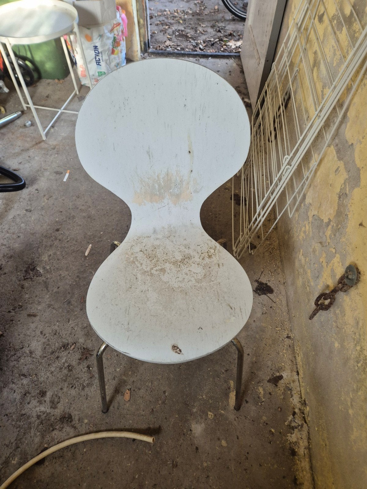 Gratis stoelen - Gebruikt, op te halen, Gebruikt, Wit, Ophalen of Verzenden, Metaal