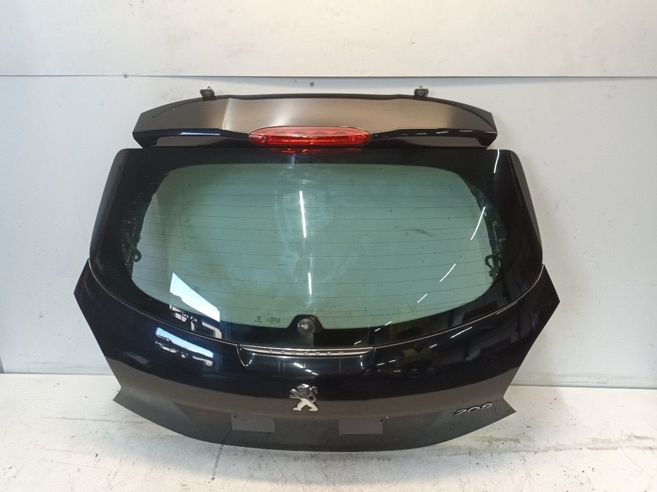 Achterklep Peugeot 208, Onderdelen@venauto.nl, Van der Ven Autorecycling B.V., Gebruikt, Ettenseweg 76, 4706 PB Roosendaal, The Netherlands
