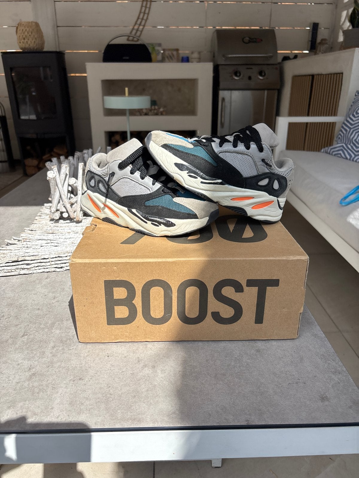 Yeezy Boost 700 V1 Kids - Maat 33, Ophalen of Verzenden, Gebruikt, Jongen of Meisje, Sportschoenen