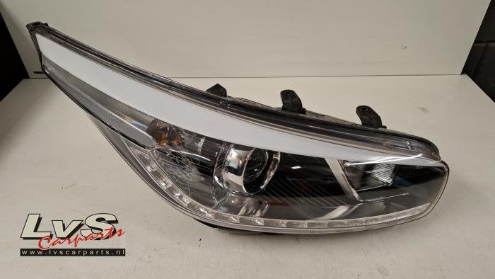 Koplamp rechts van een Kia Ceed, -, -, Ophalen of Verzenden, -