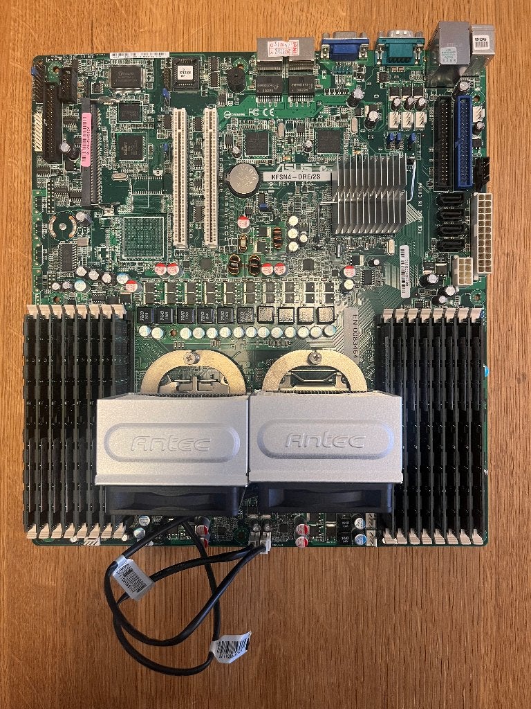 ASUS KFSN4-DRE/2S met 2x Opteron, coolers en 64GB ram, Computers en Software, Ophalen, Gebruikt, DDR2, E-ATX