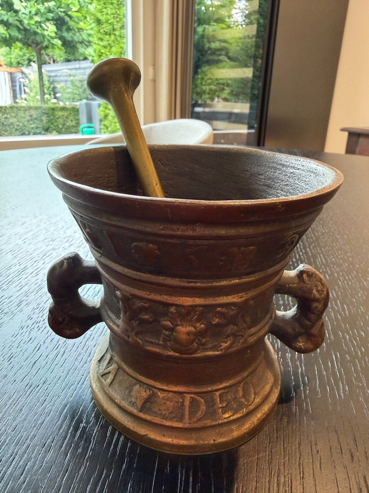 Antieke Bronzen Vijzel met Stamper - Decoratief en Functione, Ophalen of Verzenden, Brons
