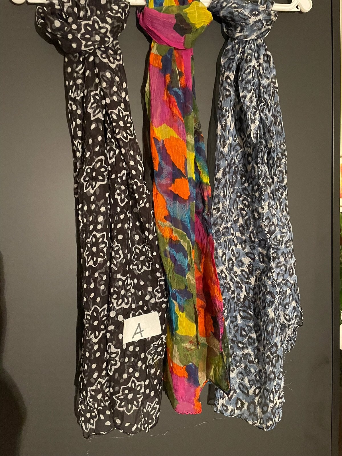 Sjaal, Ophalen of Verzenden, Zo goed als nieuw, Maat 46/48 (XL) of groter, Sjaal