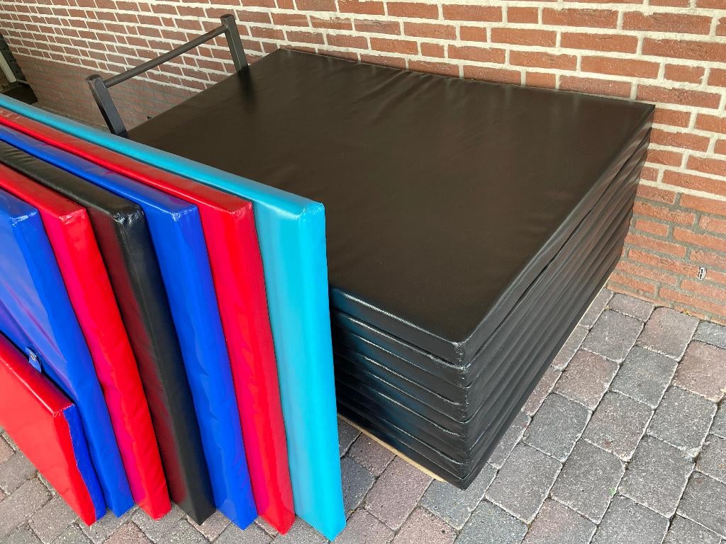 turnmat, gymmatten, valmat, sportmatten met nieuwe bekleding, Sport en Fitness, Ophalen, Overige kleuren, Materiaal, Groter dan maat 42