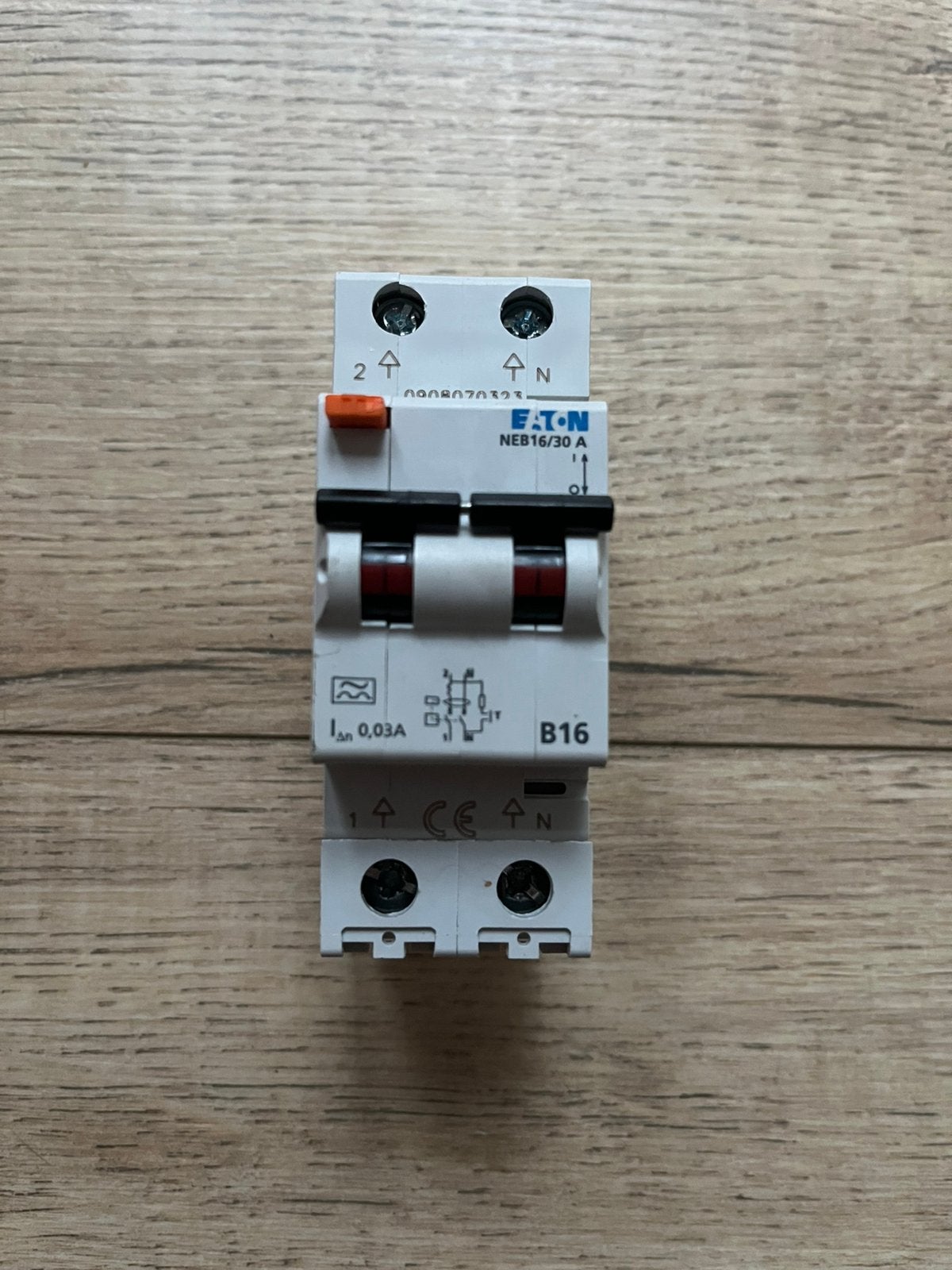 Eaton aardlekautomaat B16, Ophalen of Verzenden, Zo goed als nieuw, Eaton, Aardlekautomaat