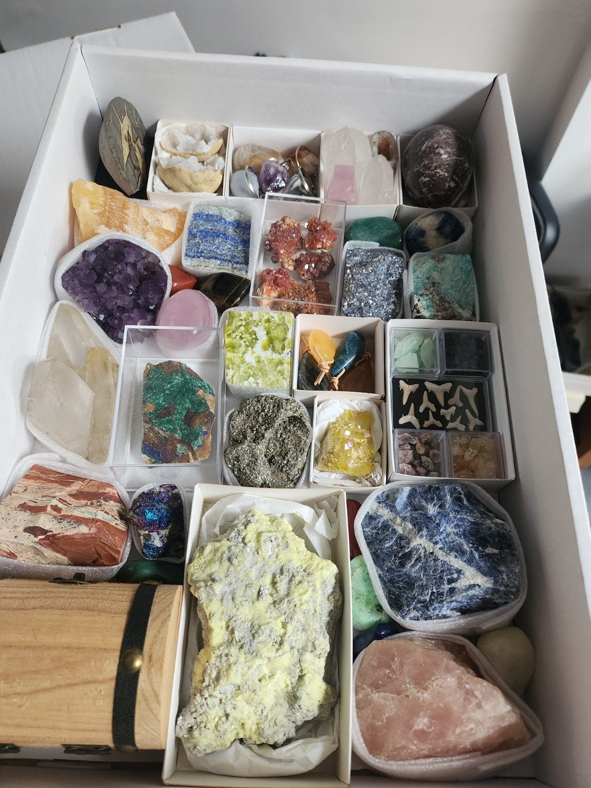 Grote Winkelverkoopdoos Mineralen & Fossielen, Ophalen of Verzenden, Mineraal