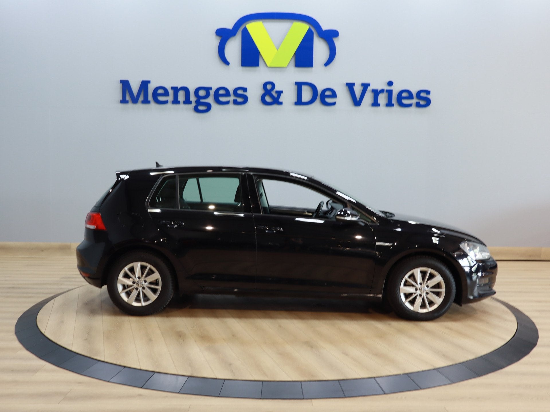 Volkswagen Golf 1.6 TDI Comfortline BlueMotion Airco ECC | C, Auto's, Volkswagen, Voorwielaandrijving, Stof, Gebruikt, Zwart