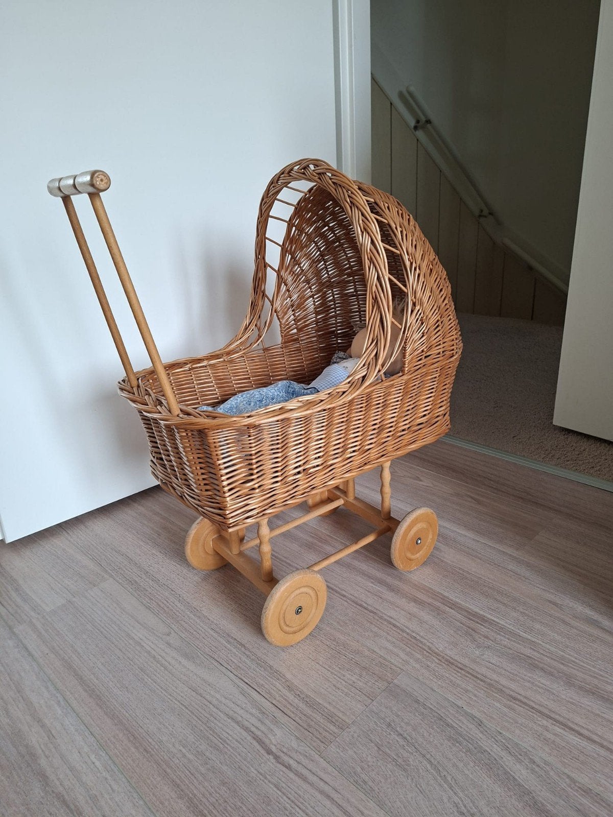 Rieten poppenwagen, Ophalen of Verzenden, Zo goed als nieuw, Babypop