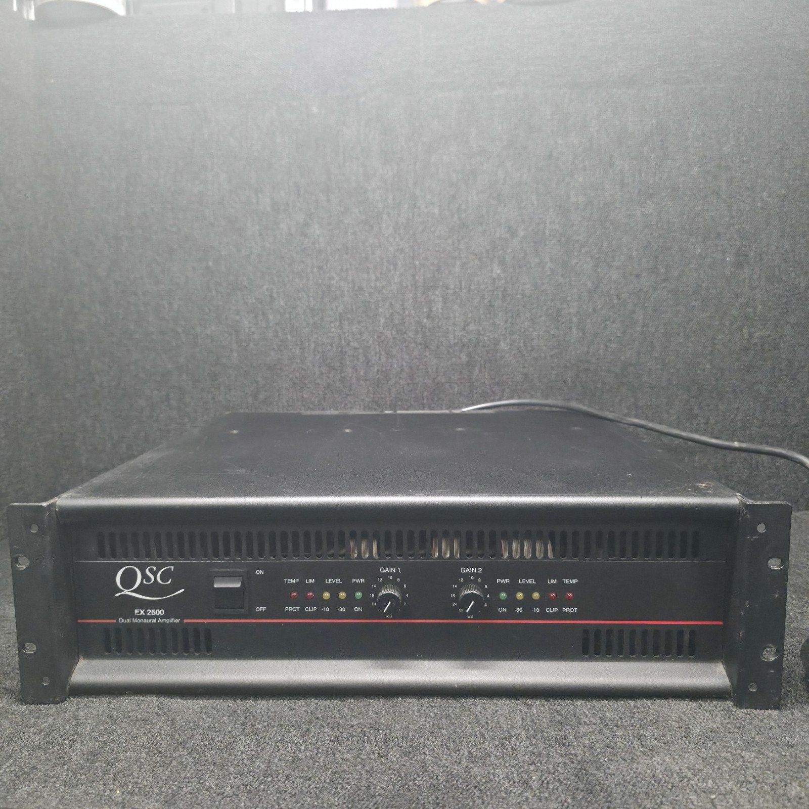 QSC  EX2500  versterker, Audio, Tv en Foto, Luidsprekers, Ophalen of Verzenden, Overige merken