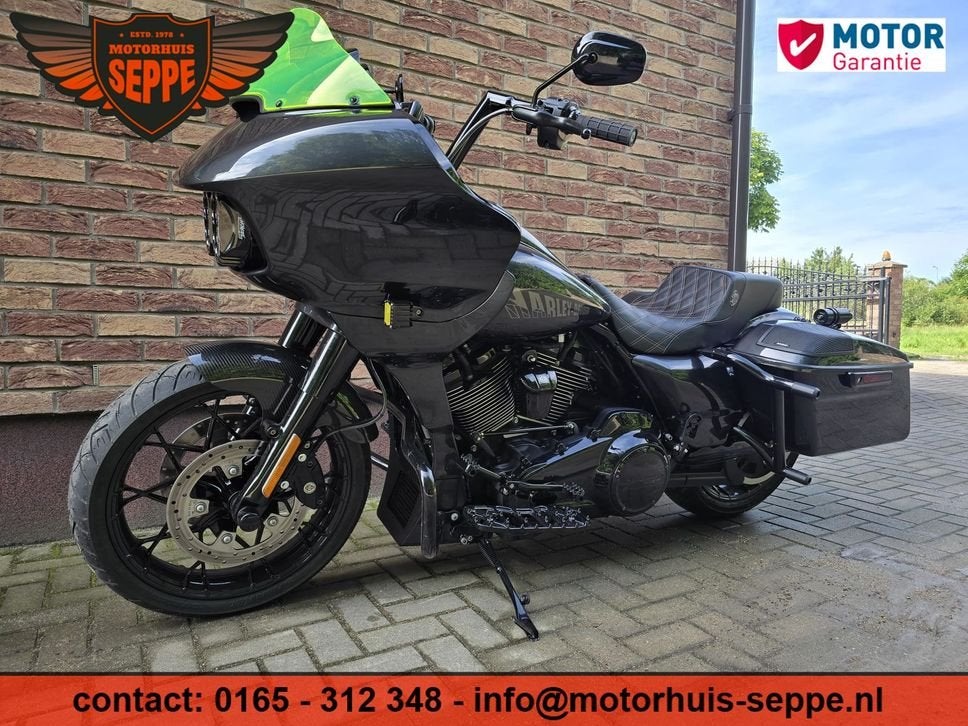 HARLEY-DAVIDSON ROAD GLIDE CVO, 2 cilinders, HARLEY-DAVIDSON, Chopper, Bedrijf