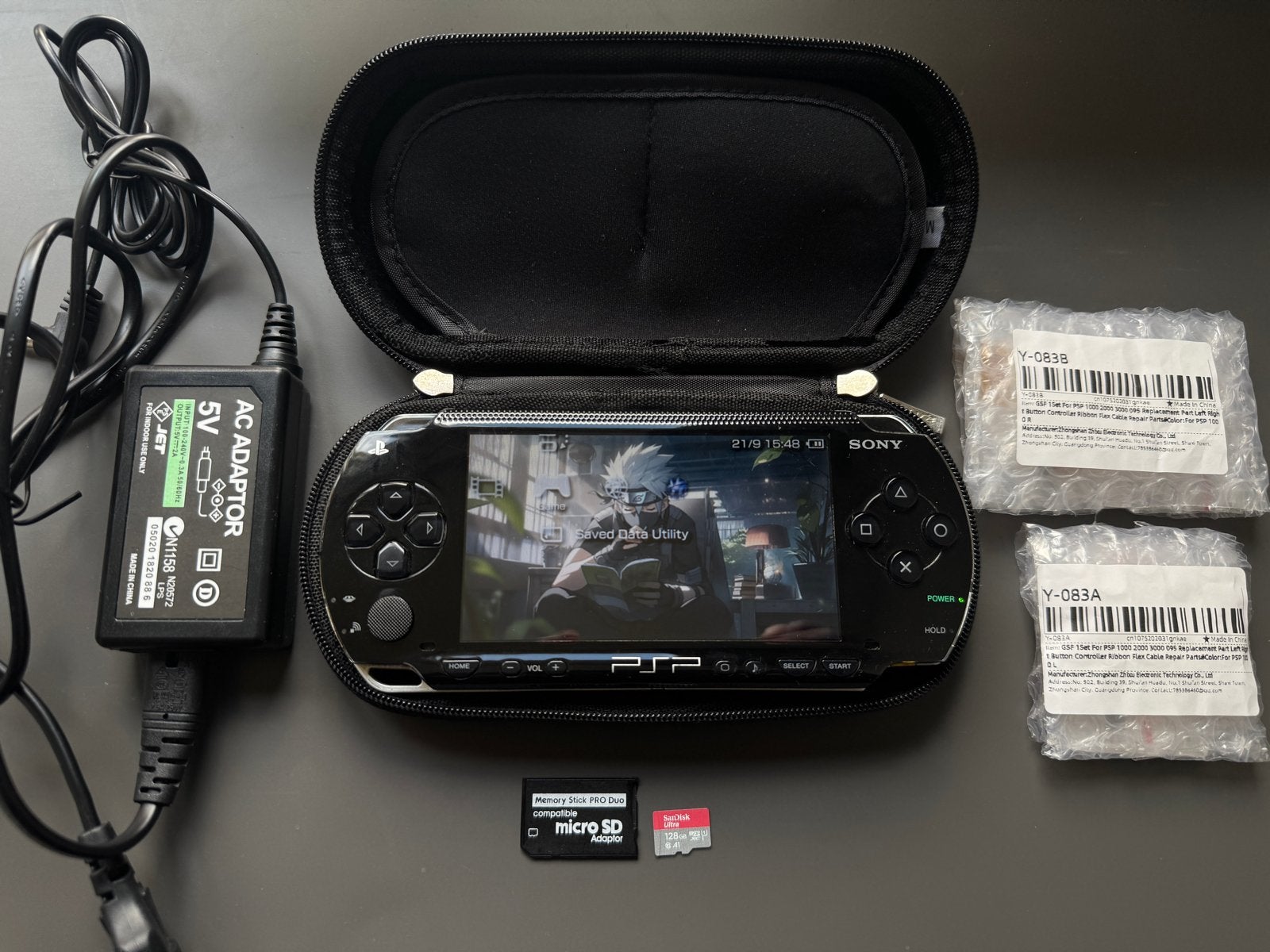 PSP 1004 compleet | 128GB SD | Oplader + Extra Flexkabels, Spelcomputers en Games, Ophalen of Verzenden, Gebruikt, Zwart, PSP