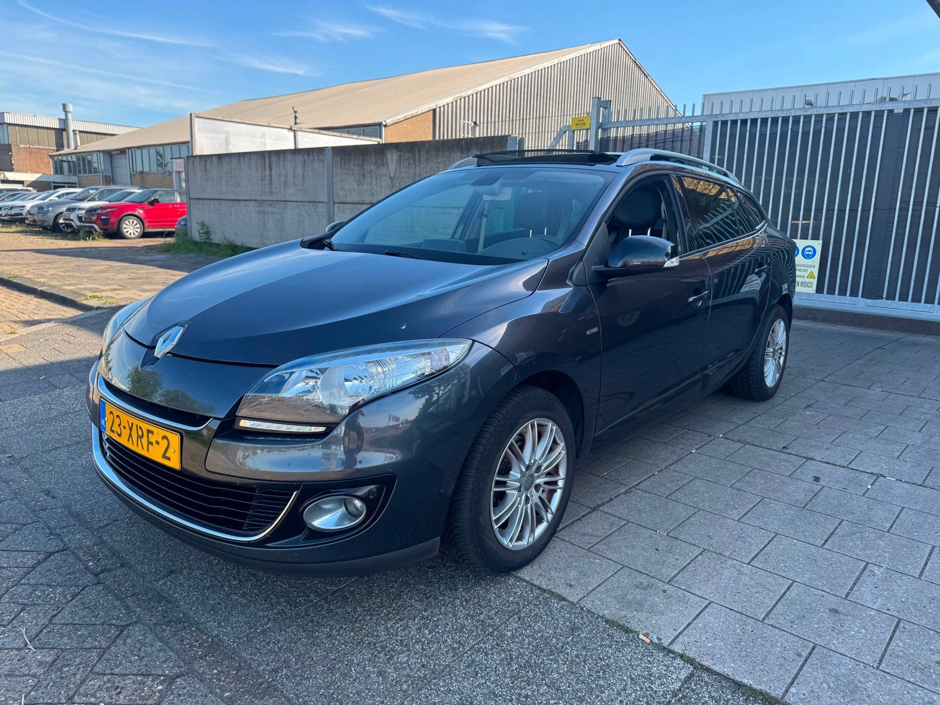 Renault Mégane Estate 1.5 dCi Bose PANO/NAVI/CLIMA, Auto's, Renault, Voorwielaandrijving, Euro 5, Gebruikt, 4 cilinders