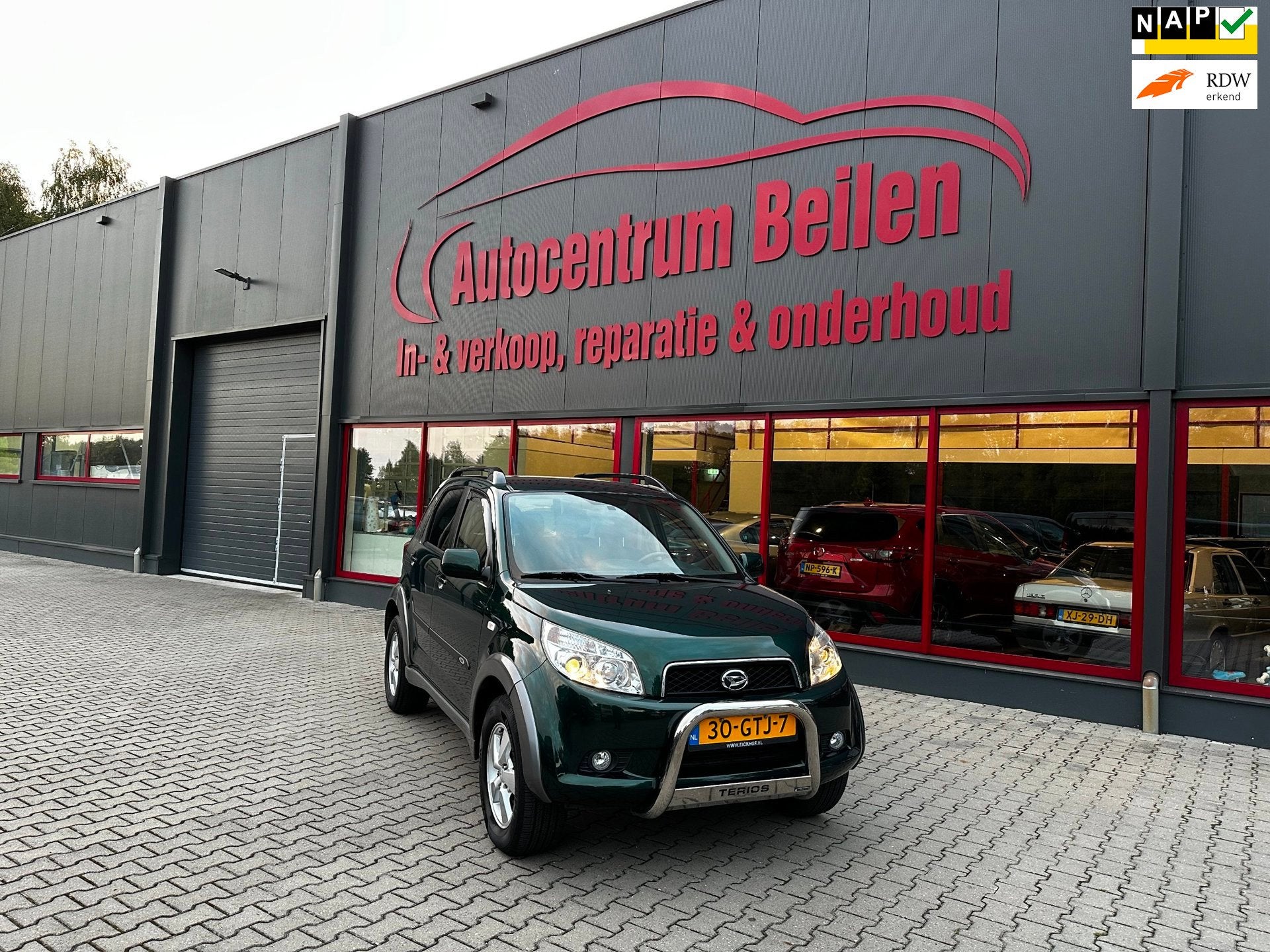 Daihatsu Terios 1.5-16v Exclusive / 4WD / Airco / trekhaak /, Auto's, Gebruikt, 1165 kg, 400 kg, Bedrijf