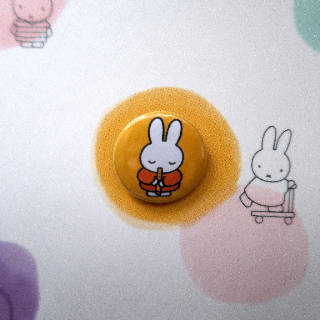 Nijntje Pluis 25MM Pin Button Badge Broche, Verzamelen, Speldjes, Pins en Buttons, Verzenden, Nieuw, Overige onderwerpen, Button