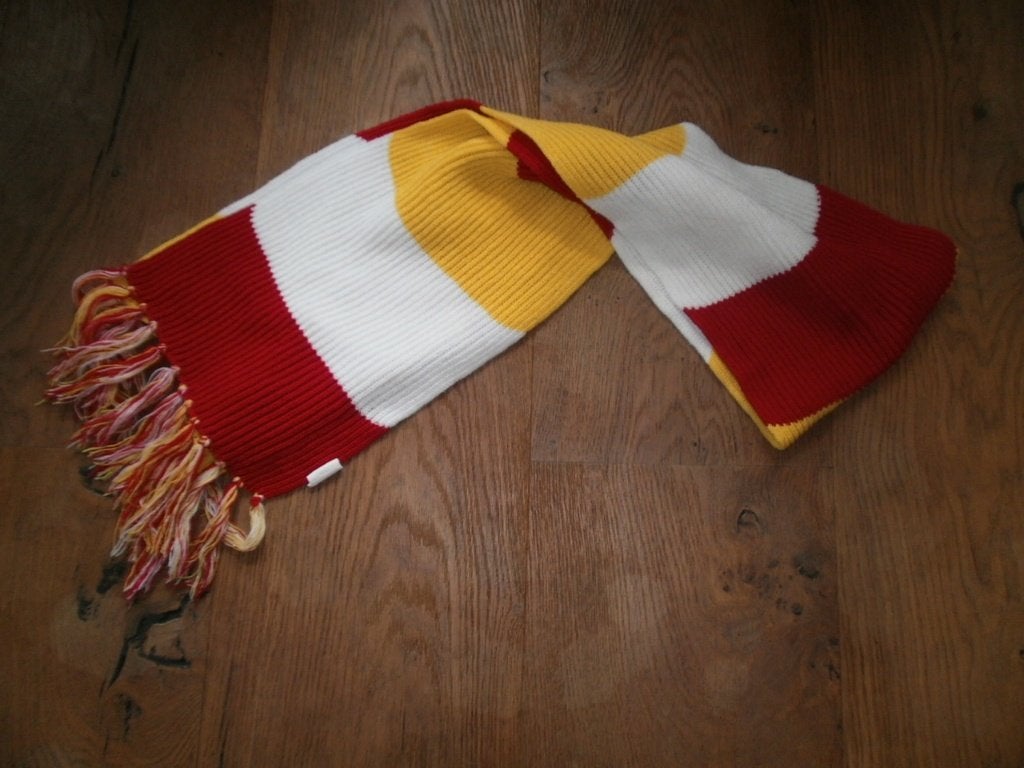 carnaval sjaal Oeteldonk geel/rood/wit 1 meter 70, Kleding | Dames, Carnaval, Maat 42/44 (L), Nieuw, Ophalen of Verzenden